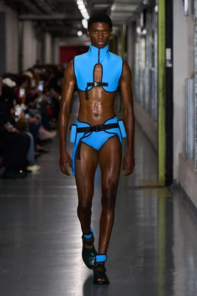 Look 26